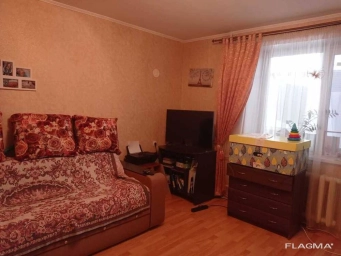 Продається квартира по вул. Маршала Бірюзова