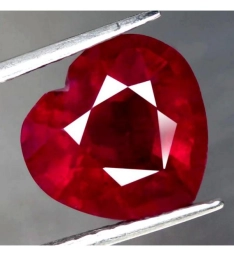 Натуральний рубін 8.62Ct серце 12.3*11.6мм з Сертифікатом