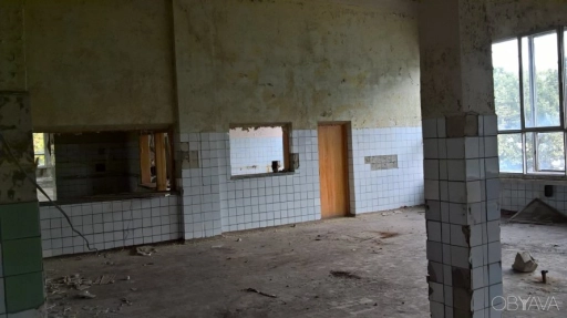 Продається нежитлова будівля з земельною ділянкою у м. Миргород