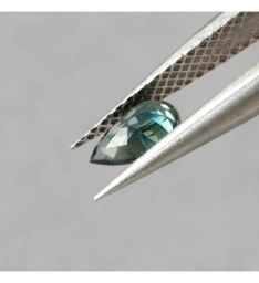 Натуральний синьо-зелений сапфір 6.2*4мм груша