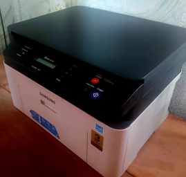 Принтер Samsung xpress M2070W MФУ с вайфаєм