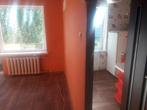 Продам 1-ну квартиру (малосімейка) 4-Зарічний