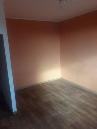 Продам 1-ну квартиру (малосімейка) 4-Зарічний