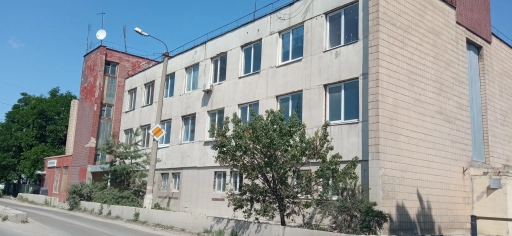 Оренда триповерхової будівлі