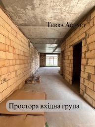 Дуплекс на Петропавлівській Борщагівці крайній правий з великою ділянкою