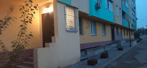 Комфортная, тёплая 2 (+1) квартира с персональным входом.