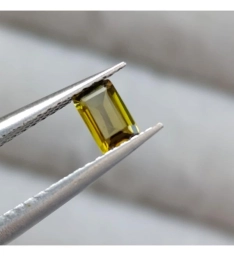 Натуральный полихромный турмалин багет 4.9*3.3мм зеленого цвета (верделит)