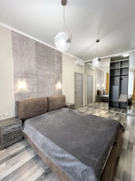 Продажа 1 квартиры в клубном доме на 10 Фонтана / 28 Жемчужина