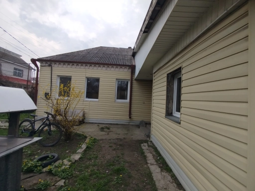 Продам будинок 70 м. кв. 18 соток. Підгородне, пров. 1-й Залізничний.