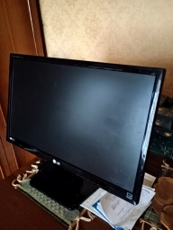 Монитор LG Flatron IPS224.