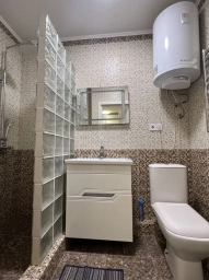 Продажа 1 квартиры  в Одессе / ЖК Дмитриевский ,45 м , балкон , ремонт